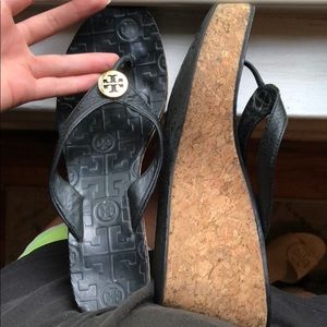 tory burch flip flops